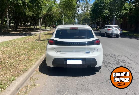 Autos - Peugeot 208 2023 Nafta 39000Km - En Venta