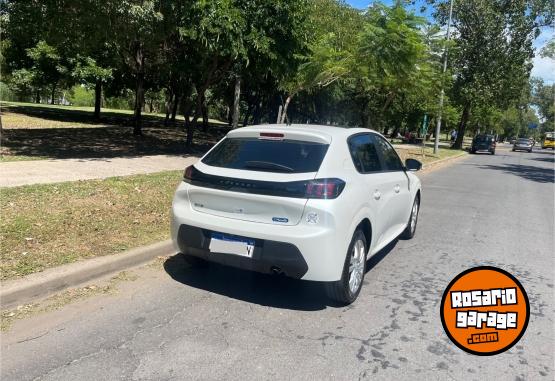 Autos - Peugeot 208 2023 Nafta 39000Km - En Venta