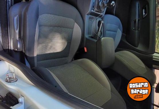 Camionetas - Volkswagen Amarok 2021 Diesel 76500Km - En Venta