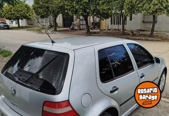 Autos - Volkswagen Golf 2005 Nafta 248000Km - En Venta