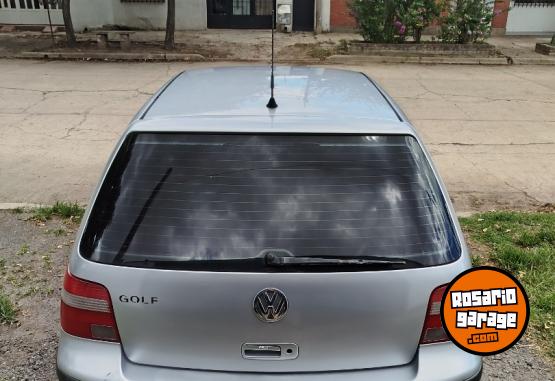 Autos - Volkswagen Golf 2005 Nafta 248000Km - En Venta