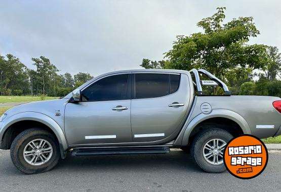 Camionetas - Mitsubishi L200 Triton 4X4 AT 2016 Diesel 95000Km - En Venta