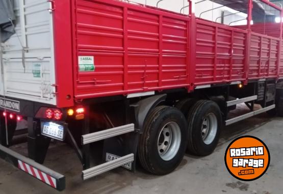 Camiones y Gr�as - Acoplado 3 ejes - En Venta