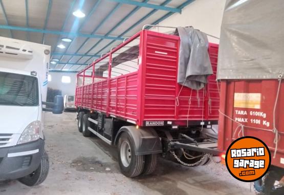 Camiones y Gr�as - Acoplado 3 ejes - En Venta