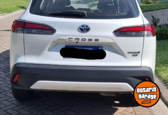 Autos - Toyota Corolla Cross Hibrida 2022 Electrico / Hibrido 62000Km - En Venta