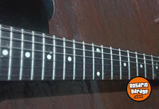 Instrumentos Musicales - 2 guitarras eléctricas - En Venta