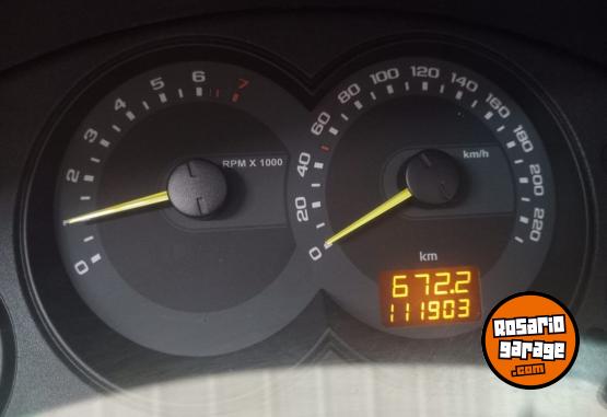 Autos - Chevrolet Classic 2011 Nafta 111903Km - En Venta