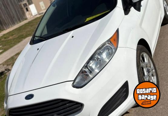 Autos - Ford Fiesta kinetic 2014 GNC 95000Km - En Venta