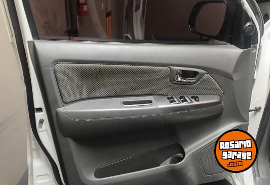 Camionetas - Toyota Hilux 2014 Diesel 300000Km - En Venta