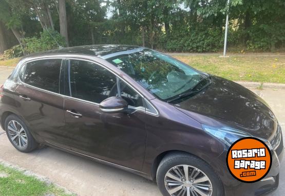 Autos - Peugeot 208 2018 Nafta 57000Km - En Venta