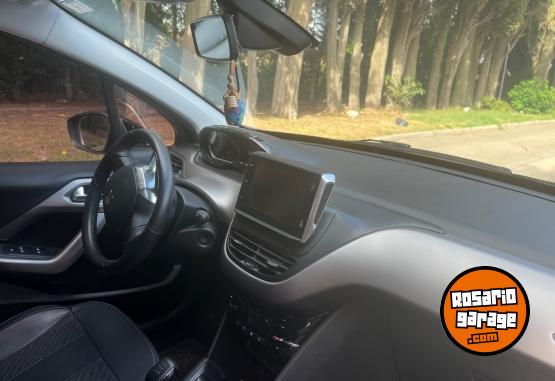 Autos - Peugeot 208 2018 Nafta 57000Km - En Venta