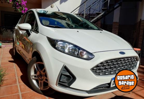 Autos - Ford Fiesta Kinetic plus 2018 Nafta 59000Km - En Venta