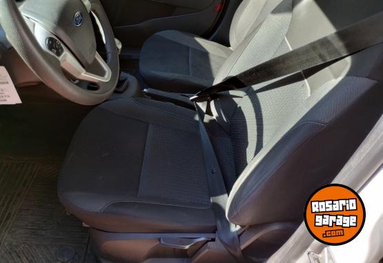 Autos - Ford Fiesta Kinetic plus 2018 Nafta 59000Km - En Venta
