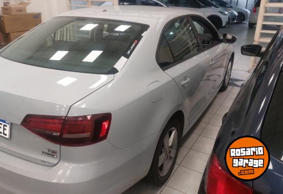 Autos - Volkswagen VENTO TSI BLUEMOTION 2017 Nafta 95000Km - En Venta