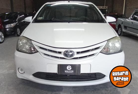Autos - Toyota Toyota Etios xs 2014 GNC 111111Km - En Venta