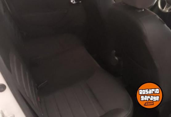 Autos - Renault Logan 2020 Nafta 75000Km - En Venta