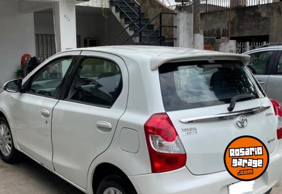 Autos - Toyota Etios XLS 2015 Nafta 155000Km - En Venta