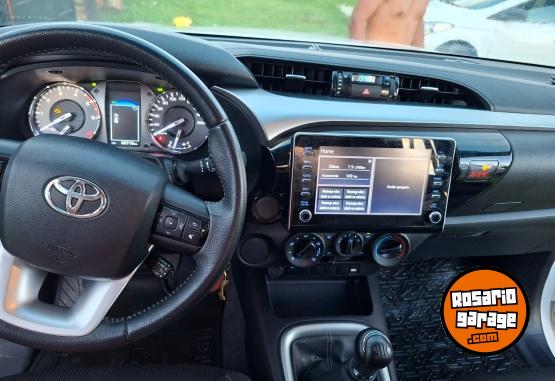 Camionetas - Toyota HILUX 2.4 2022 Diesel 68700Km - En Venta