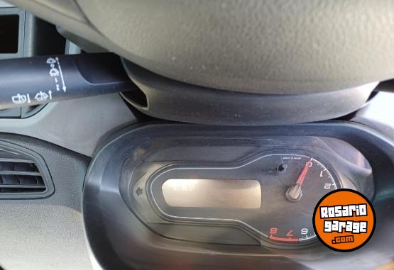 Autos - Chevrolet Onix 2017 GNC 127000Km - En Venta