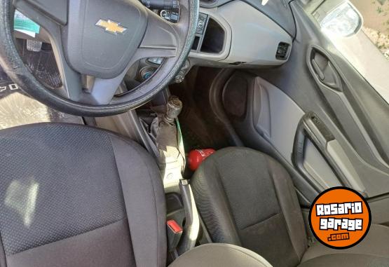 Autos - Chevrolet Onix 2017 GNC 127000Km - En Venta