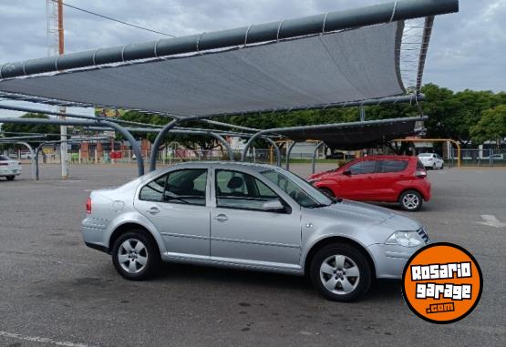 Autos - Volkswagen Bora 2012 Nafta 92800Km - En Venta