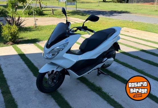 Motos - Honda Pcx 150 2017 Nafta 1600Km - En Venta
