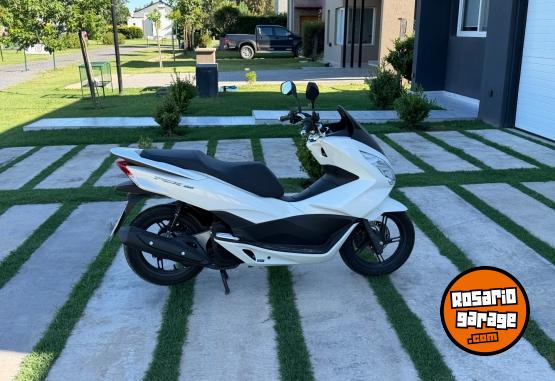 Motos - Honda Pcx 150 2017 Nafta 1600Km - En Venta
