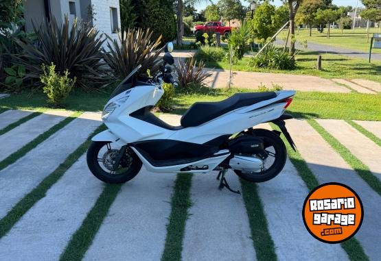 Motos - Honda Pcx 150 2017 Nafta 1600Km - En Venta