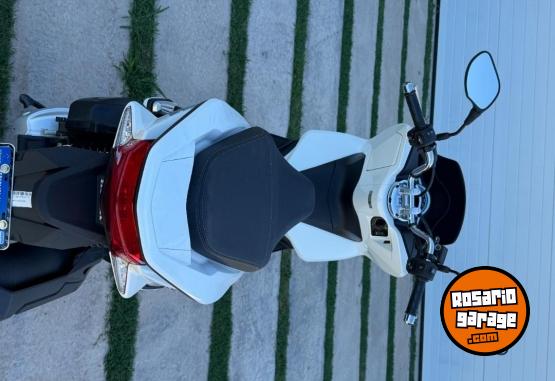 Motos - Honda Pcx 150 2017 Nafta 1600Km - En Venta