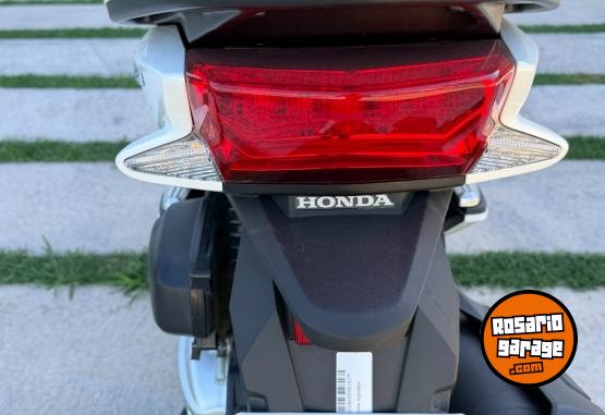 Motos - Honda Pcx 150 2017 Nafta 1600Km - En Venta