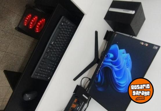 Inform�tica - Monitor Samsung 22 Pulgadas IPS 75Hz - �Como Nuevo! - En Venta