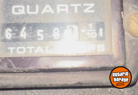 Camiones y Grúas - MINI CARGADORA BOBCAT 763 - En Venta