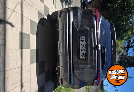 Autos - Nissan Kicks play 2025 Nafta 8800Km - En Venta