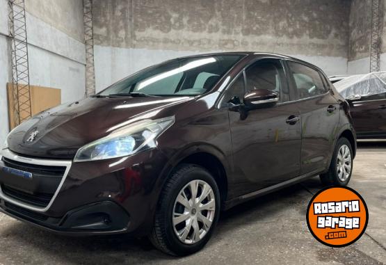 Autos - Peugeot 208 2017 Nafta 100000Km - En Venta