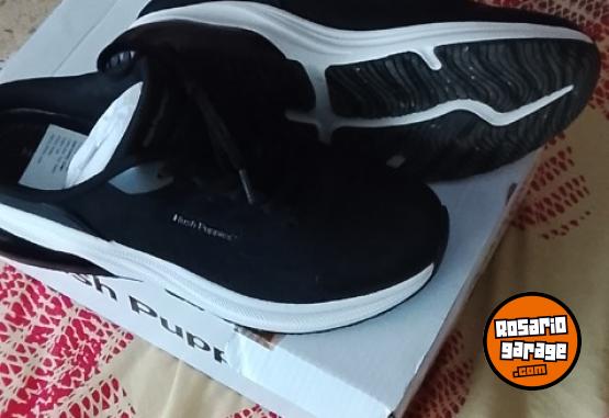 Indumentaria - Vendo zapatillas mujer Hush Puppies - En Venta
