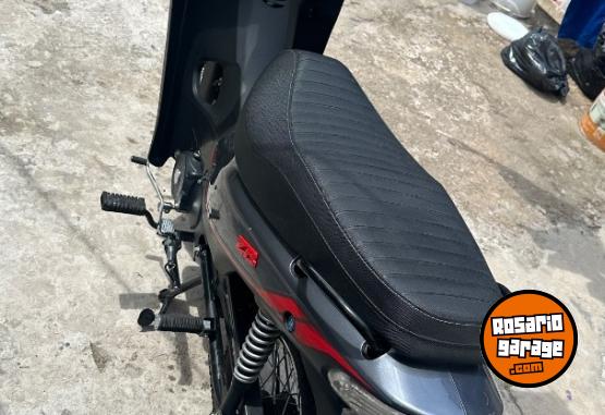 Motos - Zanella ZB 110 2024 Nafta 1700Km - En Venta