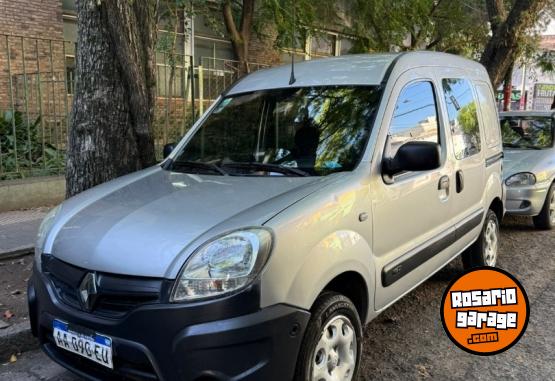 Utilitarios - Renault Kangoo 2016 GNC 105000Km - En Venta