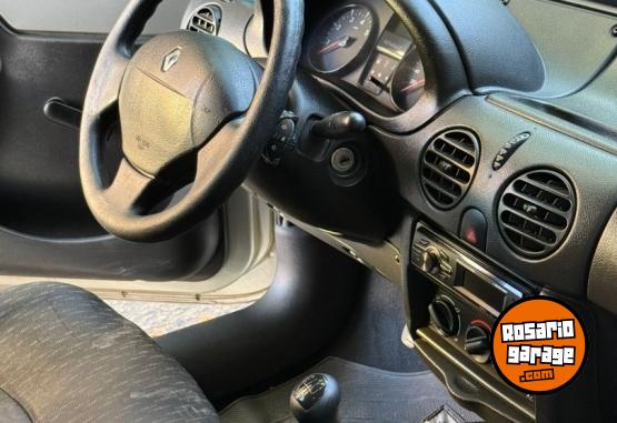 Utilitarios - Renault Kangoo 2016 GNC 105000Km - En Venta
