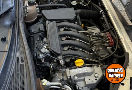 Utilitarios - Renault Kangoo 2016 GNC 105000Km - En Venta