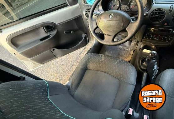 Utilitarios - Renault Kangoo 2016 GNC 105000Km - En Venta