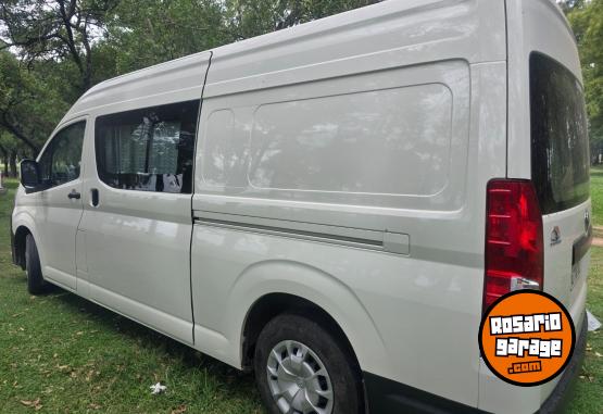 Utilitarios - Toyota Hiace 2021 Diesel 21782Km - En Venta