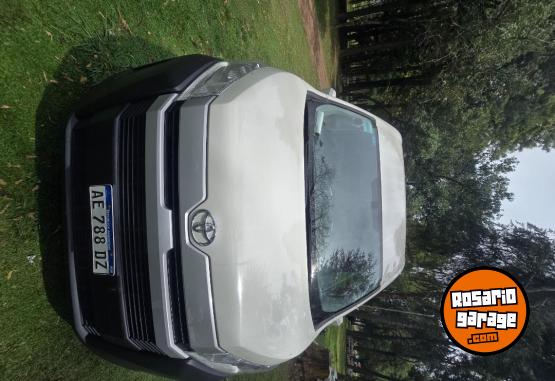 Utilitarios - Toyota Hiace 2021 Diesel 21782Km - En Venta