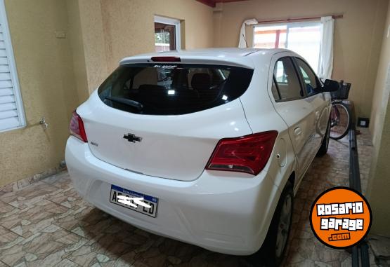Autos - Chevrolet Onix joy black 2021 Nafta 90000Km - En Venta