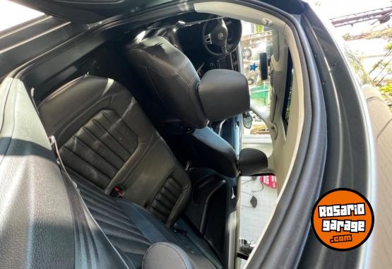 Autos - Volkswagen Vento 2011 Nafta 90000Km - En Venta