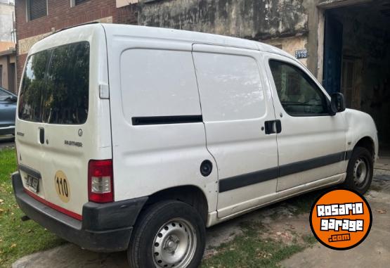 Utilitarios - Peugeot Partner 2012 GNC 243000Km - En Venta