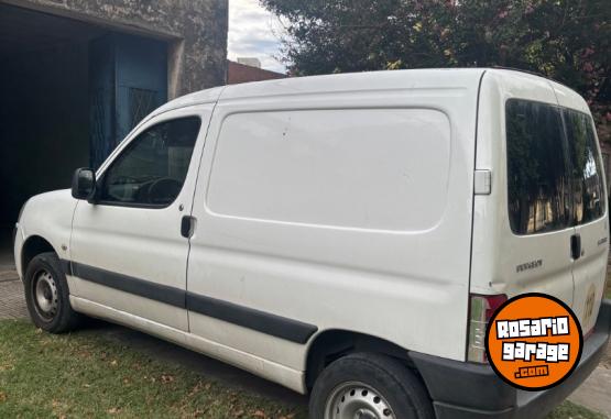 Utilitarios - Peugeot Partner 2012 GNC 243000Km - En Venta