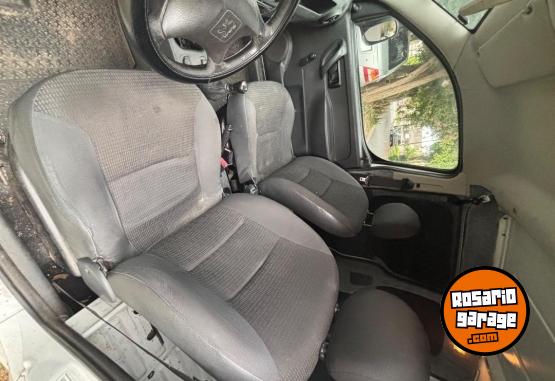 Utilitarios - Peugeot Partner 2012 GNC 243000Km - En Venta