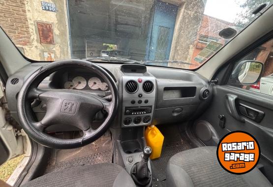 Utilitarios - Peugeot Partner 2012 GNC 243000Km - En Venta