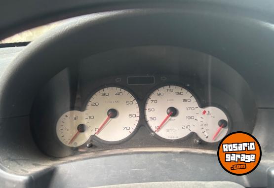 Utilitarios - Peugeot Partner 2012 GNC 243000Km - En Venta