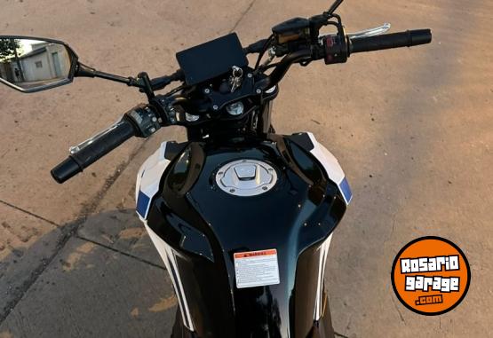 Motos - CF NK 400 2023 Nafta 6000Km - En Venta